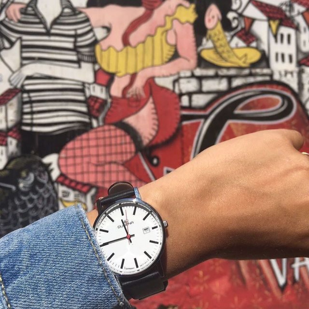Street art meets Dugena! 💯
#dugena #dugenawatch #100JahreDugena #DugenaUhr
#watchlove #timepiece #instawatch #uhren #watchoftheday #germanwatch #watchlover #wotd #potd #100years #urbanchic #watchstyle #watchtrend #watchgram #dugenaontour Street art meets Dugena! 💯
#dugena #dugenawatch #100JahreDugena #DugenaUhr
#watchlove #timepiece #instawatch #uhren #watchoftheday #germanwatch #watchlover #wotd #potd #100years #urbanchic #watchstyle #watchtrend #watchgram #dugenaontour